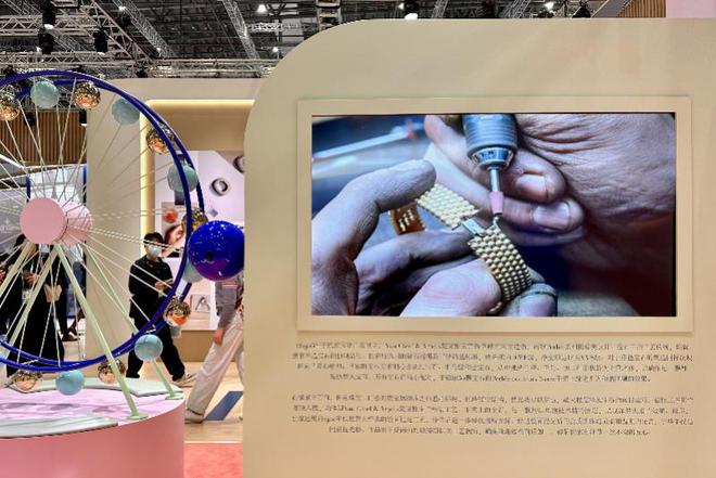 “博”眼球文房四宝“碰撞”欧陆风情凯发赛事合作奢侈品大牌进博会花式(图6)