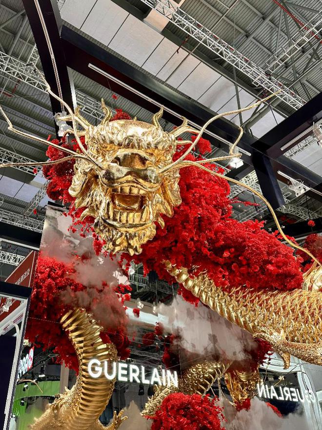 “博”眼球文房四宝“碰撞”欧陆风情凯发赛事合作奢侈品大牌进博会花式(图9)