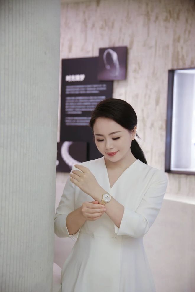 着女性的“时间进化史”章子怡最爱的腕表里藏(图11)