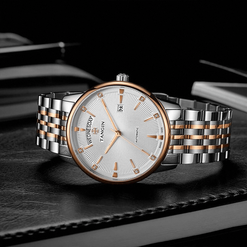 尖腕表奢华与精准的完美结合!瑞士手表品牌推荐:10大顶(图9) 尖腕表奢华与精准的完美结合!瑞士手表品牌推荐:10大顶(图9)